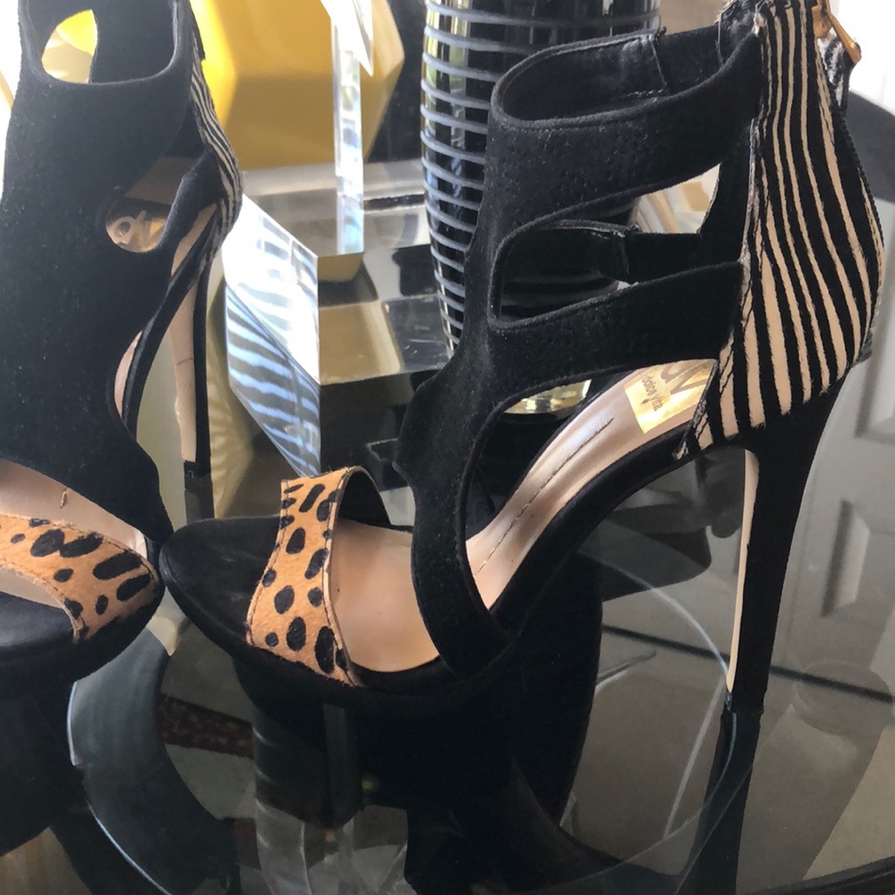 Shoes - Picture 2 of 4